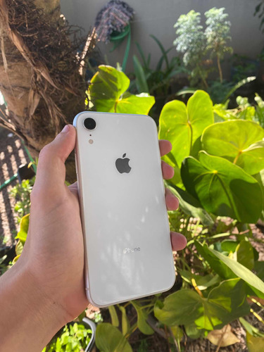 iPhone XR 128gb Branco