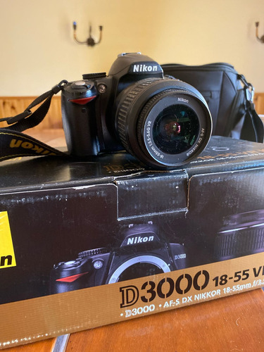  Nikon D3000 Dslr  +lente 55-200 +lente 70-300