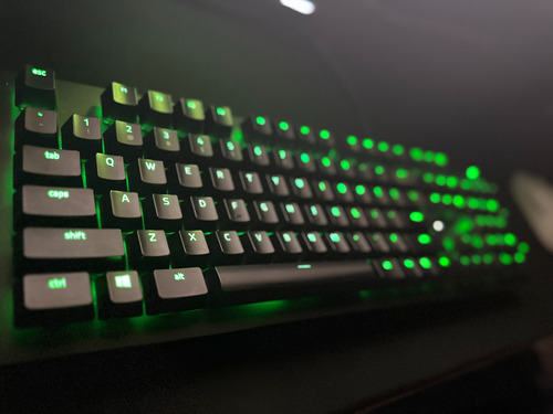 Teclado Razer Huntsman Elite Preto - Switch Optico Purple