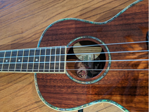 Ukulele Tenor Nohea Elétrico Fender