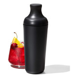 Coctelera Oxo De 590 Ml Con Tapón Dosificador Negro