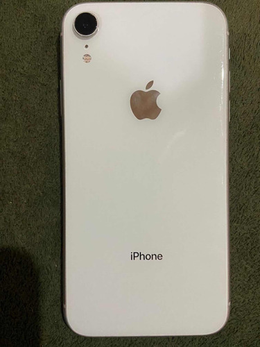 Celular iPhone XR