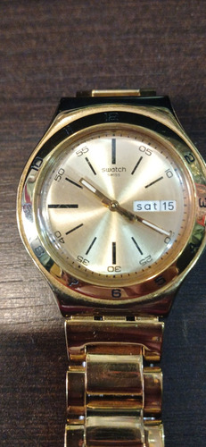 Reloj Swatch Swiss Irony V8 Dorado Inmaculado