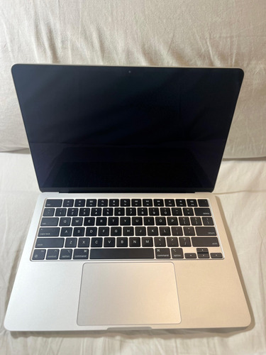 Apple Macbook Air 2022 M2