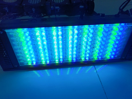 Strobo Led  4 Cores Vermelho Azul Verde Amarelo,não Esquenta