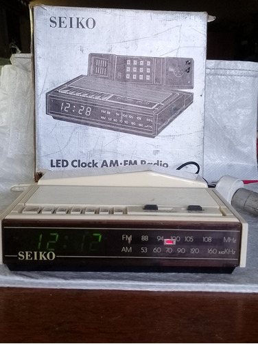 Rádio Relógio E Telefone Fixo Seiko. Funciona Rádio Tel. Ver