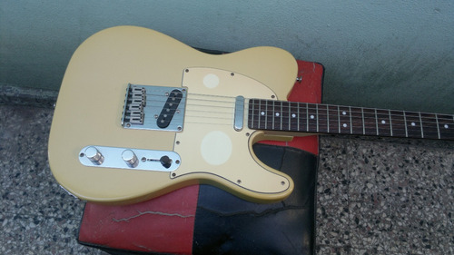 Squier Telecaster Standard Amarilla Vintage 