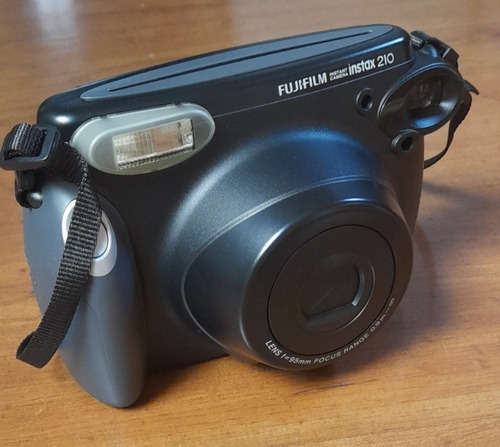 Camera Fotográfica Instantânea Fujifilm Instax 210
