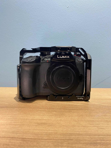 Câmera Panasonic Lumix Gh5 Ii