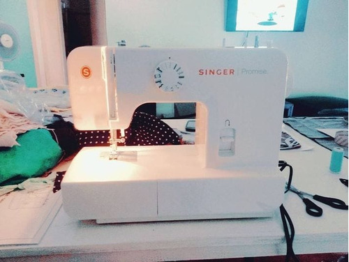 Máquina De Coser Singer Promise 1408 Portable Blanca 220v