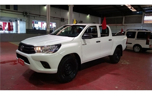 TOYOTA HILUX 2.8 STD 4X4 CD 16V DIESEL 4P MANUAL