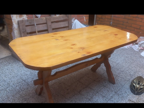 Mesa De Comedor De Madera Con 5 Sillas. En Excelente Estado