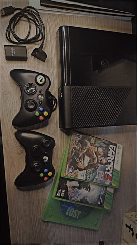 Microsoft Xbox 360 Super Slim 4gb Standard Color  Negro