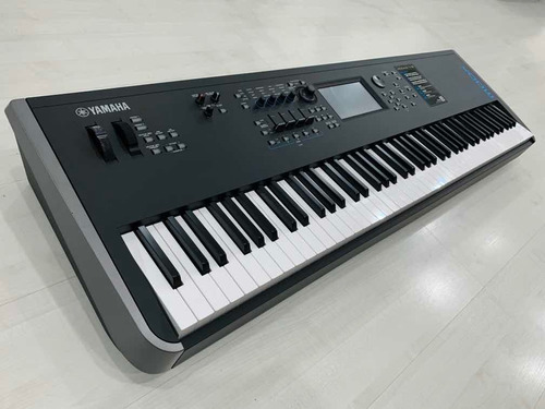 Teclado Sintetizador Yamaha Modx8 88 Teclas Excelente Estado