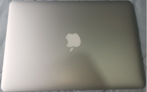 Macbook Air Retina (2017) Plateado