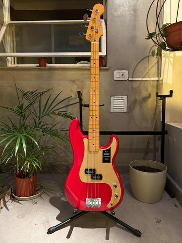 Bajo Fender Precision Bass Vintera Series 50s