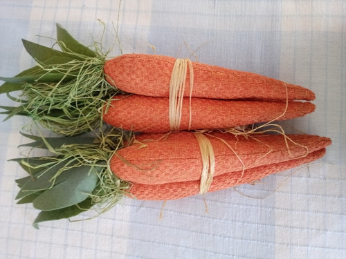 Zanahorias Decorativas De Tela, 36 Cms. Aprox., Usadas 