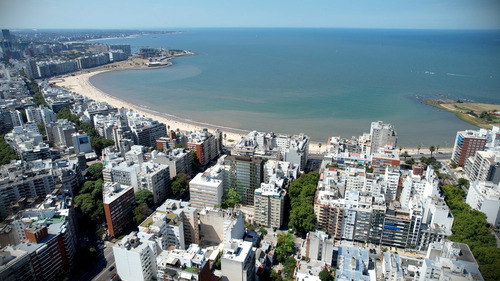 Apartamento En Venta De 2 Dormitorios C/ Cochera En Pocitos - Imagen 2