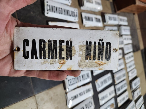 Cartel Antiguo Enlozado De Calle Carmen Niño