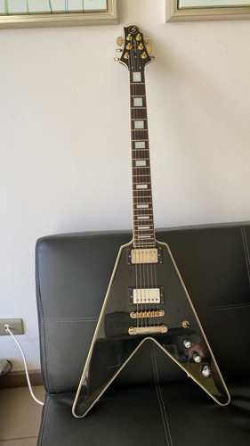 Guitarra Electrica Flying V Greg Bennet