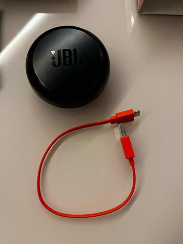 Caixa Carregadora E Acessórios Fone Bluetooth Jbl Free