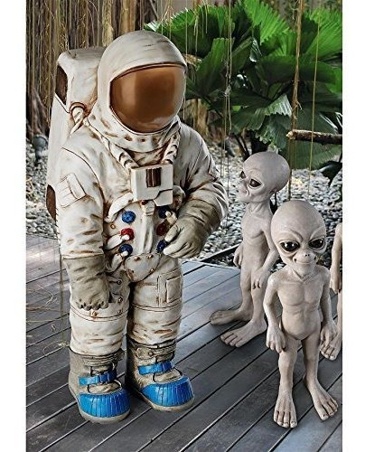 Estatua De Astronauta Toscano Moon Man De Diseño