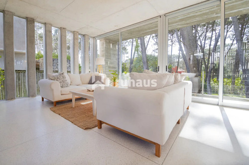 Casa En Venta De 4 Dormitorios, En Barrio Cerrado Rincon Del Indio Playa Brava - Imagen 2