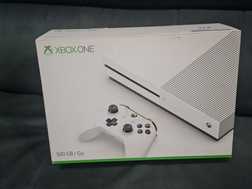 Xbox One S 500gb Com 3 Controles E 26 Jogos.