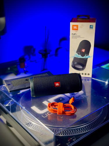 Parlante Jbl Flip 4 Portátil Con Bluetooth Black