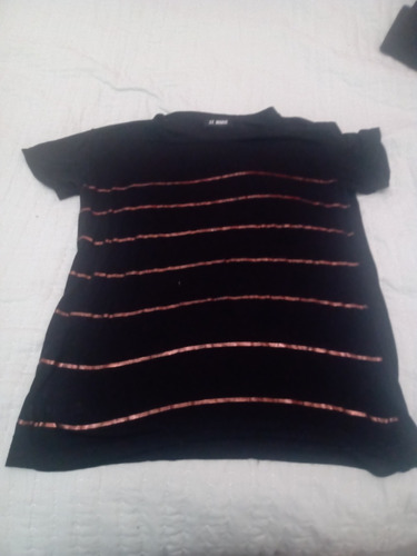 Remera Manga Corta St Marie Tm Negra Rayas Doradas 