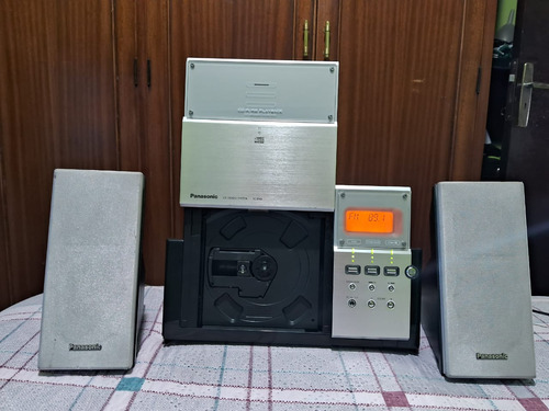 Rádio Portátil Com Cd Player Panasonic Sc-en5