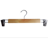 Percha Madera Laqueada Roble Broche Cromado 33 Cm X 50