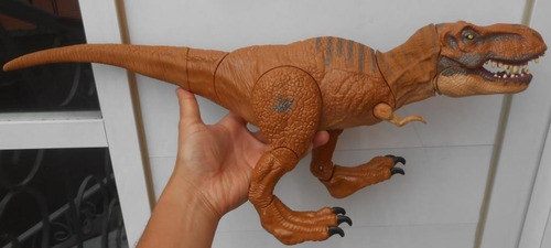 Dinosaurio Jurassic World T Rex Tiranosaurio Pisa Y Ataca