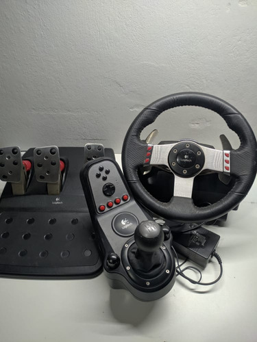 Volante Logitech G27 C/ Pedal C/ Câmbio Ps2 Ps3 Pc +garantia