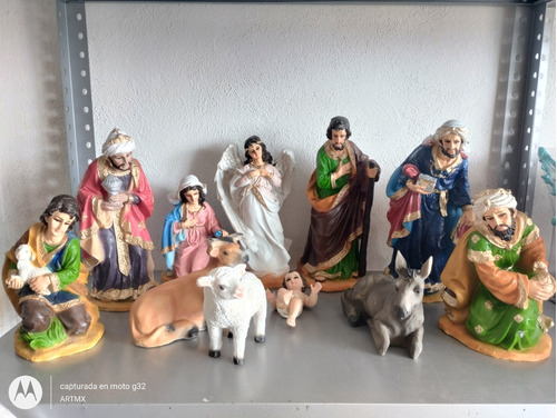 Nacimiento Navideño De 20cm En Resina Incluye (niño Dios)