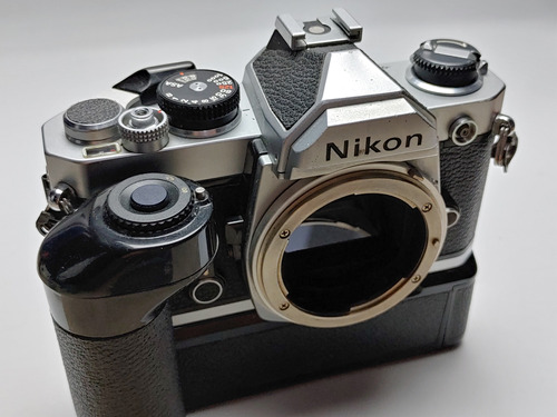 Nikon Fm + Md12