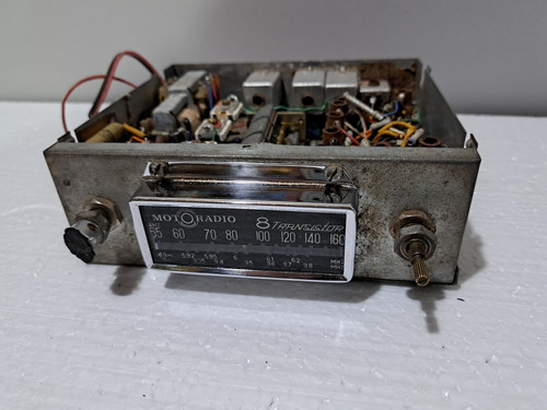 Rádio Motoradio 8 Transistor Fica Só Chiado Não Sintoniza. 