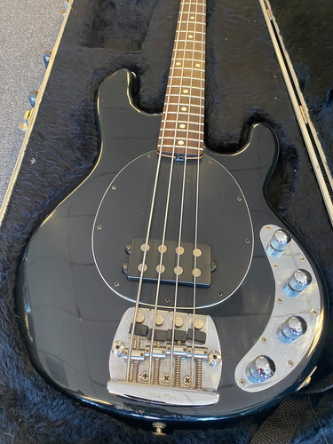 Musicman Stingray 1992 (case Incluído)