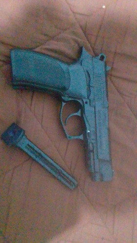 Pistola Besa Co2