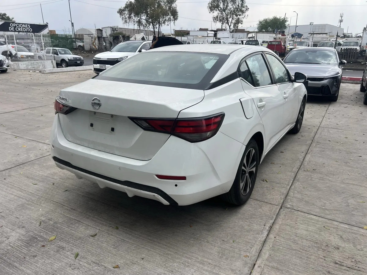 Nissan Sentra 2023 - Imagen 5