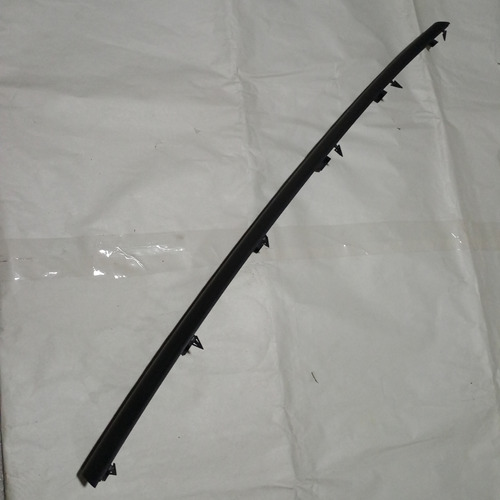 Moldura Central Parachoques Trasero Ford Focus Hb 03-09 Foto 4