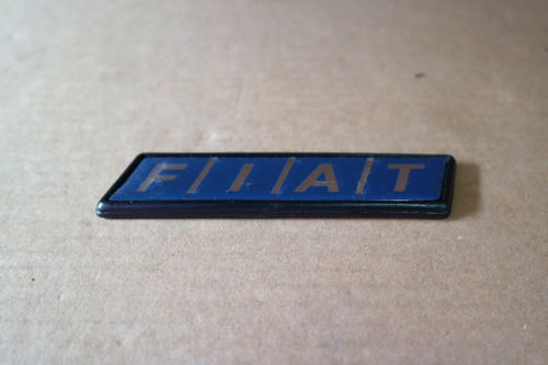 Emblema Palabra Fiat Maleta Uno Premio Regatta Tampra. Foto 3