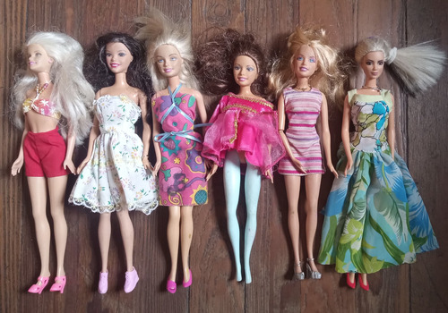 Lote De Muñecas Barbie + Zapatos Ropa Y Accesorios
