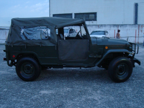 JIPE TOYOTA BANDEIRANTE XINGU MILITAR 7 LUGARES RARIDADE