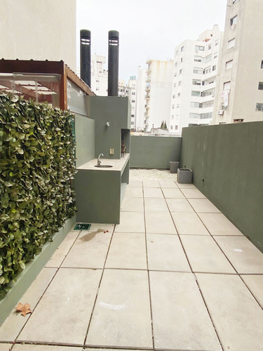 Alquiler Apartamento Pocitos 1 Dormitorio Con Garaje, Patio Y Parrillero Exclusivo
