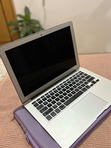 Portátil Apple Macbook Air Md760ll/b De 13,3 Pulgadas 128gb