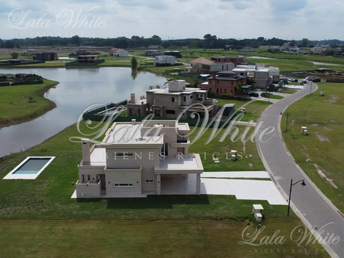 Casa En Venta/alquiler Anual En La Providencia Canning