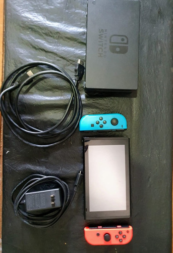 Nintendo Switch Oled 64gb Standard  Color Rojo Y Azul Neón