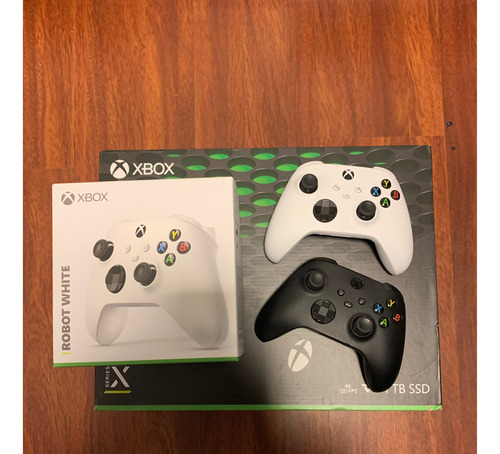 Consola Xbox Series X + 2 Controles Y Cargador