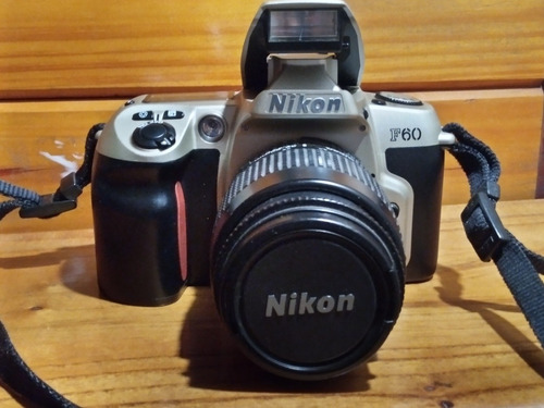 Canta Nikon F60 Con Lente 35/80 No Hago Envios
